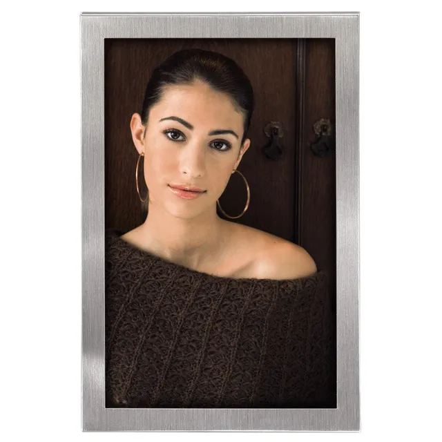 hama-bristol-bilderrahmen-15-x-20-cm-silber-metall-samtr-ckwand-portraitrahmen-z image 1