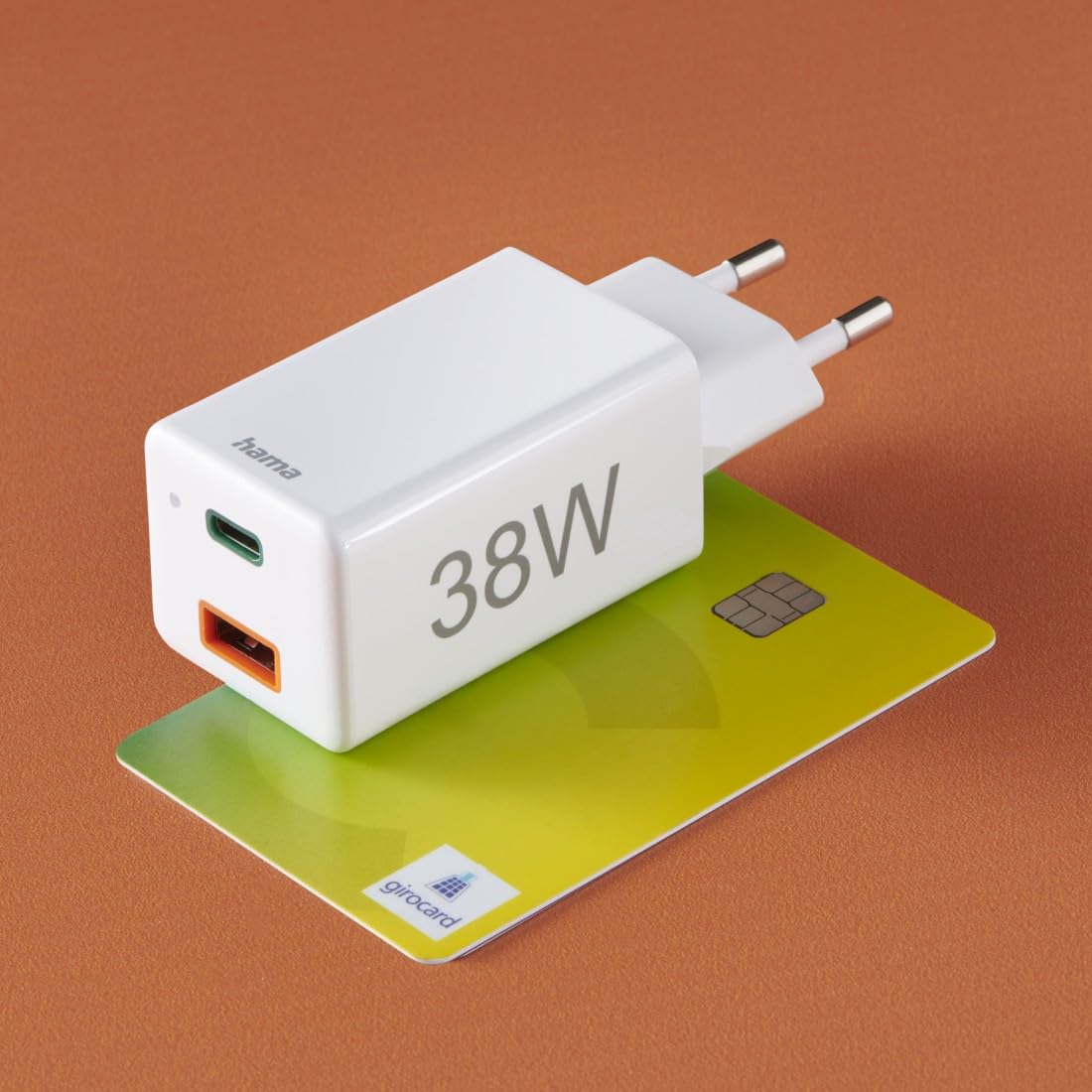hama-schnellladeger-t-38-w-2-port-usb-c-pd-3-0-und-usb-a-quick-charge-3-0-kompak image 2