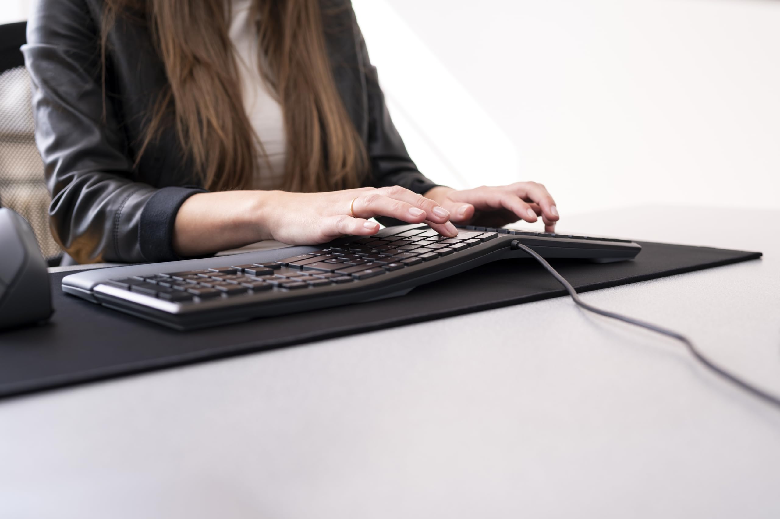 cherry-kc-4500-ergo-ergonomische-kabelgebundene-tastatur-schweiz-qwertz-mit-gepo image 3