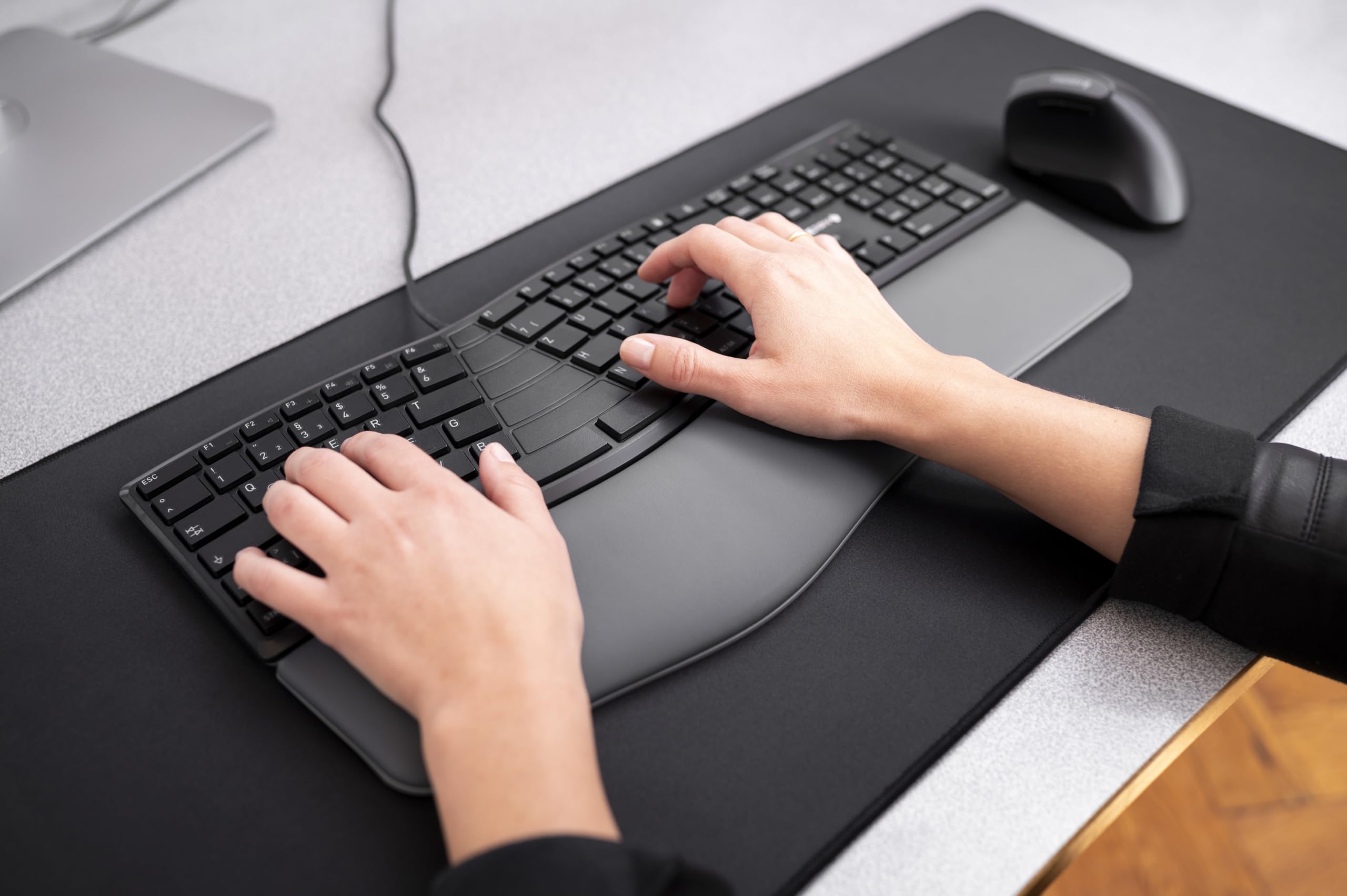 cherry-kc-4500-ergo-ergonomische-kabelgebundene-tastatur-schweiz-qwertz-mit-gepo image 5