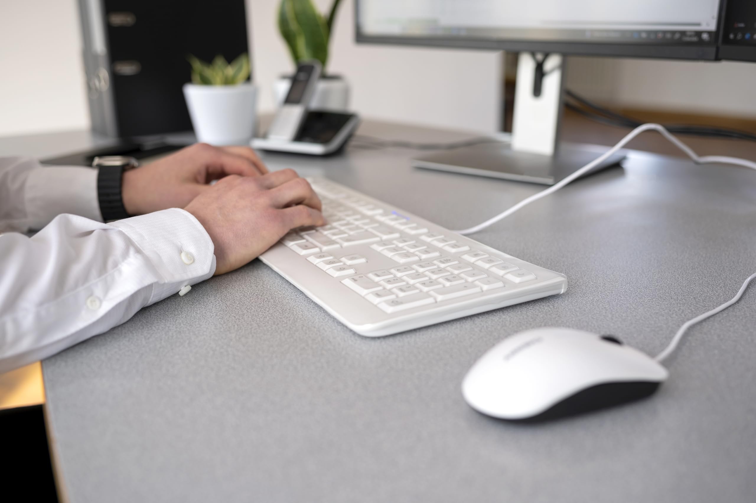 cherry-mc-1000-kabelgebundene-office-maus-mit-3-tasten-und-scrollrad-usb-a-optis image 5